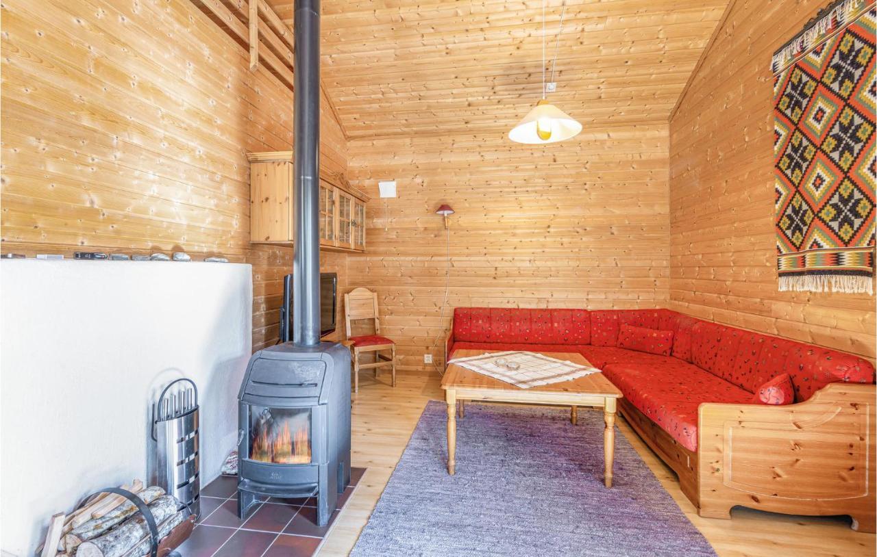 Cozy Home In Fjaerland With House A Mountain View Εξωτερικό φωτογραφία
