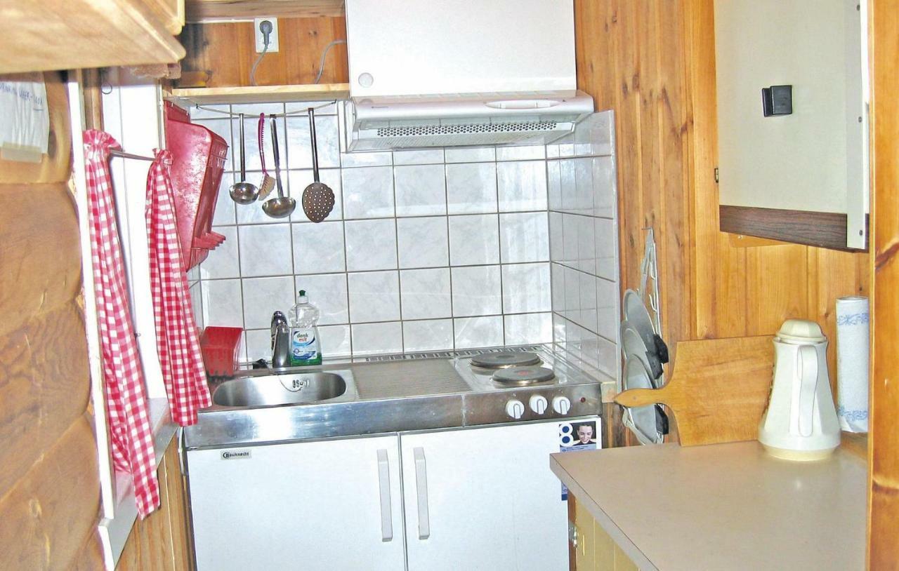 Cozy Home In Fjaerland With House A Mountain View Εξωτερικό φωτογραφία